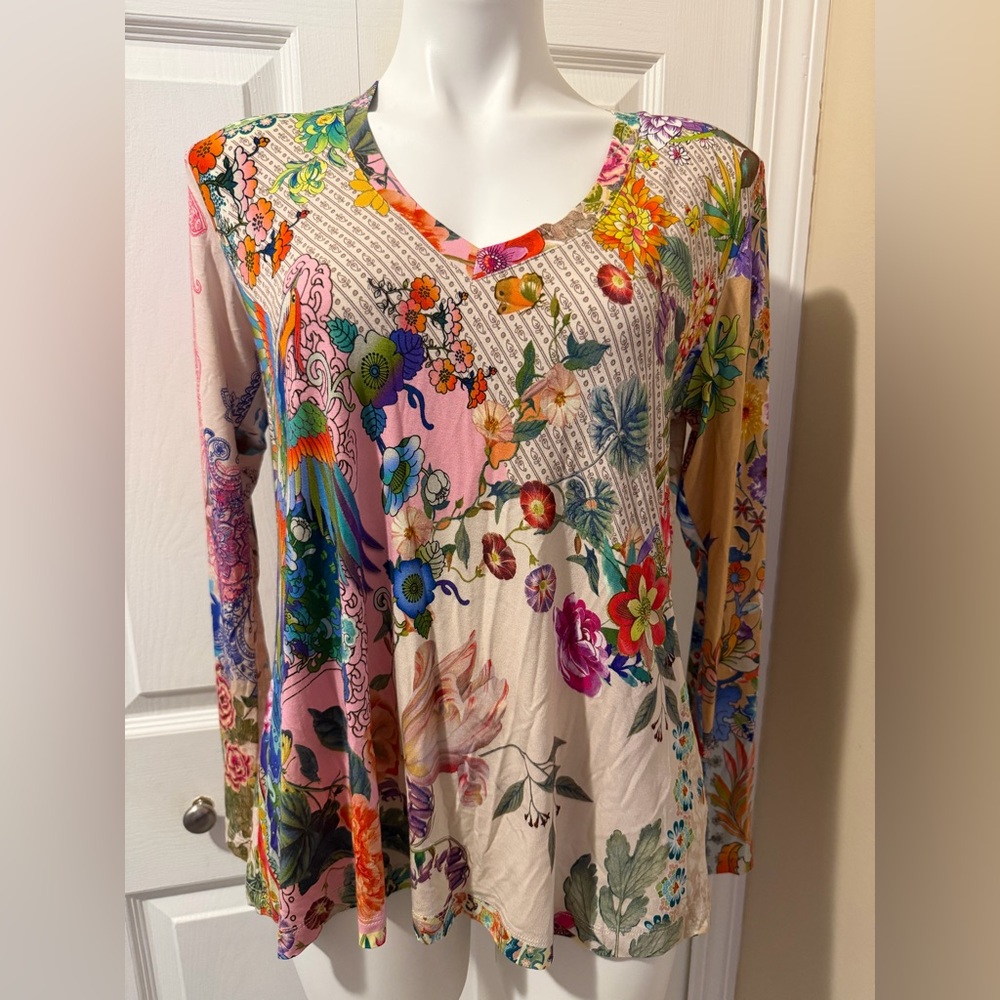 Johnny Was Multicolor Floral V-Neck Long Sleeve Top, Size S